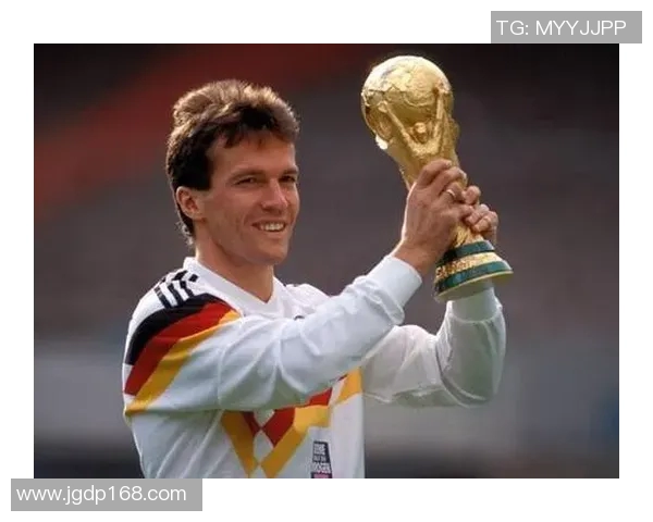 全球足球巨星风采展示与成就解析