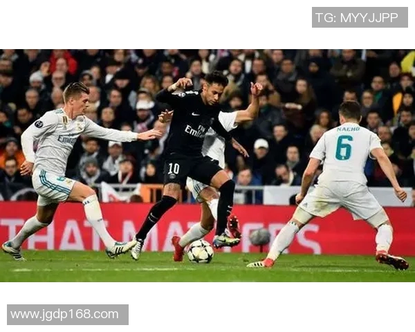 足球明星经典动作解析与技巧分享助你提升球技的全面指南