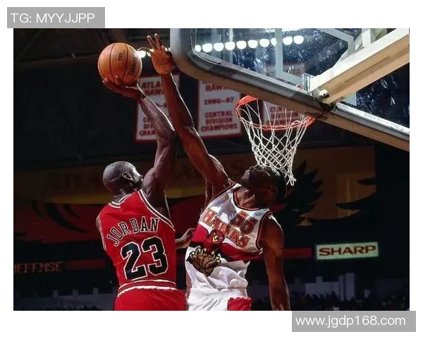 1998年NBA经典对决乔丹与奥拉朱旺的传奇比赛回顾与分析