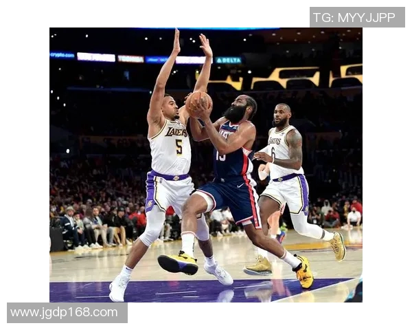 圣诞大战篮网对决绿军球迷期待精彩对抗盛宴