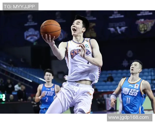 篮球明星李酷洋的传奇之路与奋斗精神启示年轻一代的篮球梦想 篮球明星李酷洋的传奇之路与奋斗精神启示年轻一代的篮球梦想