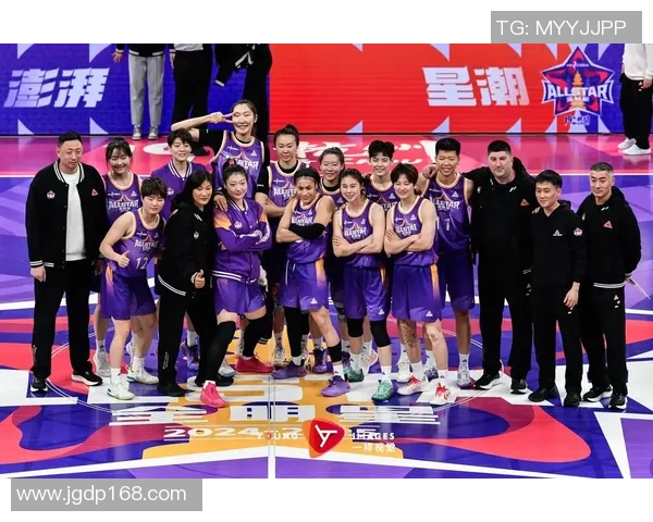 全明星赛场外的精彩瞬间:篮球之外的全明星故事与魅力 全明星赛场外的精彩瞬间:篮球之外的全明星故事与魅力